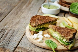 Gemüse-Feta-Sandwich Sandwichmaker Rezept