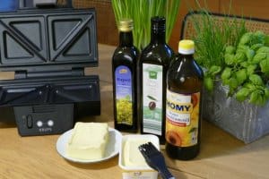 Krups Sandwichmaker mit Butter, Margarine, Sonnenblumenöl, Rapsöl und Olivenöl